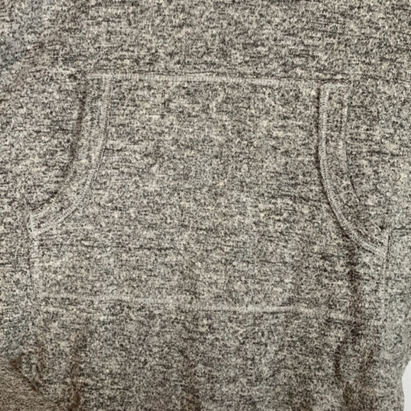 Aritzia TNA Grey Pullover Sweater - Picture 4 of 9
